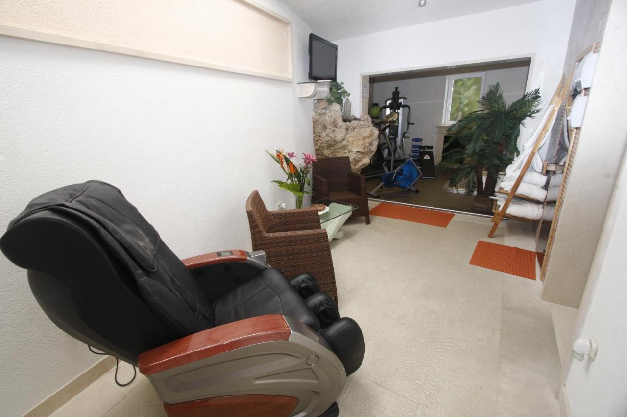 Apartmani California ポドゥゴラ エクステリア 写真