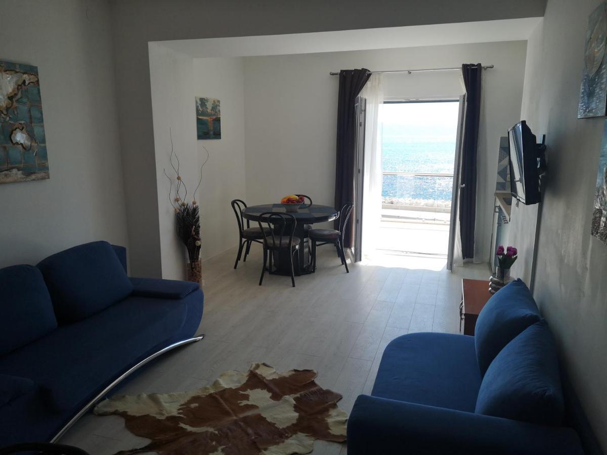 Apartmani California ポドゥゴラ エクステリア 写真