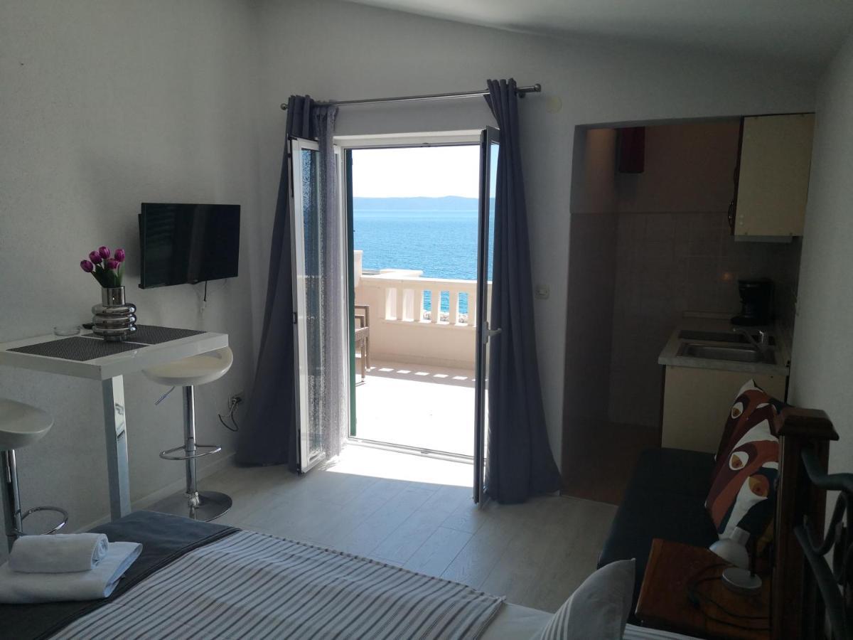 Apartmani California ポドゥゴラ エクステリア 写真