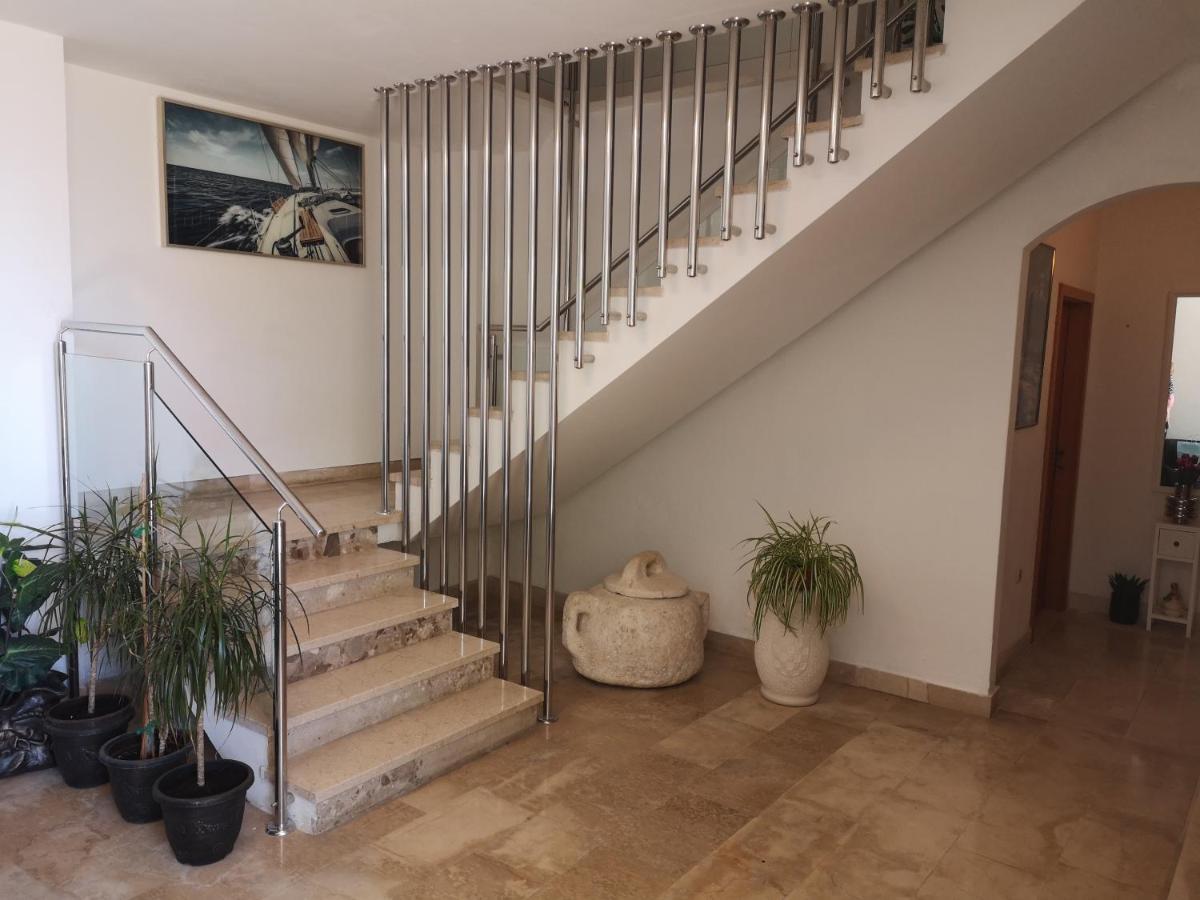 Apartmani California ポドゥゴラ エクステリア 写真