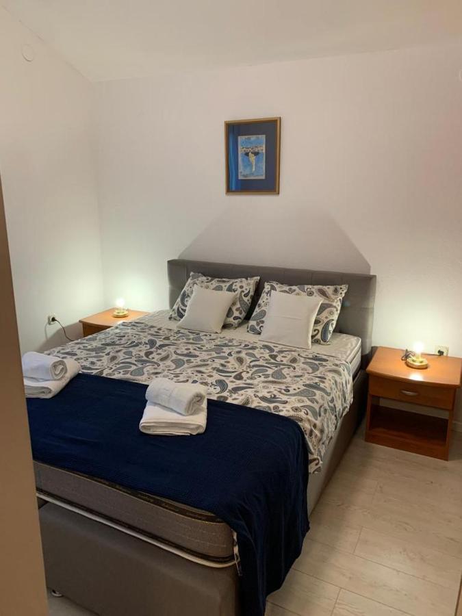 Apartmani California ポドゥゴラ エクステリア 写真