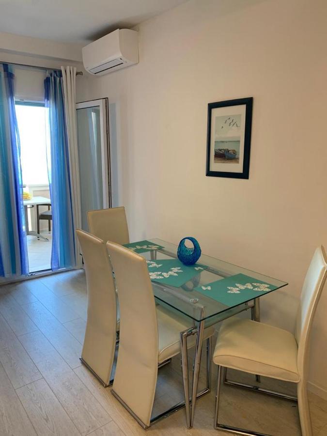Apartmani California ポドゥゴラ エクステリア 写真