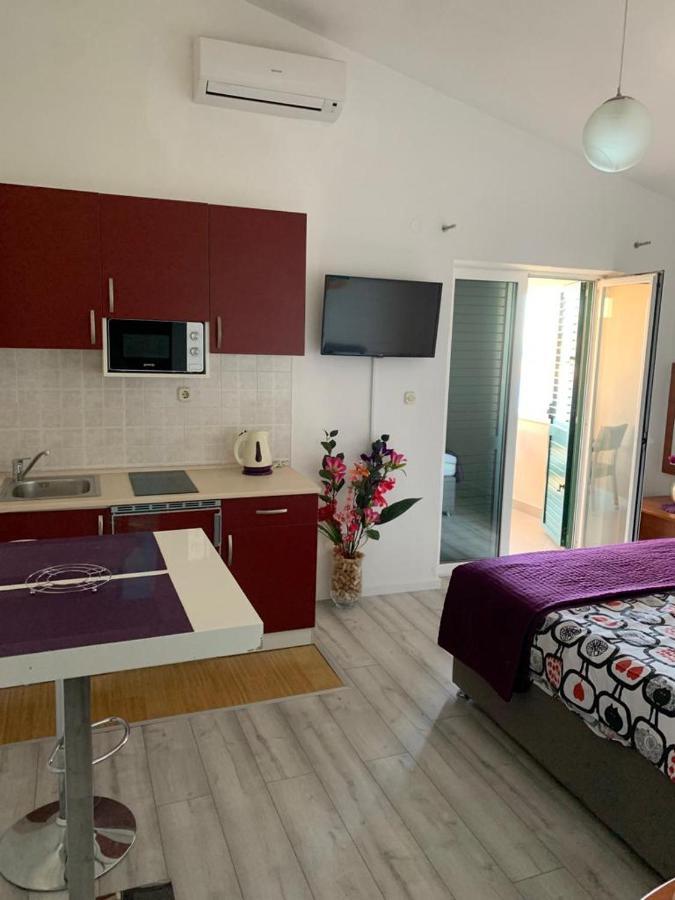 Apartmani California ポドゥゴラ エクステリア 写真